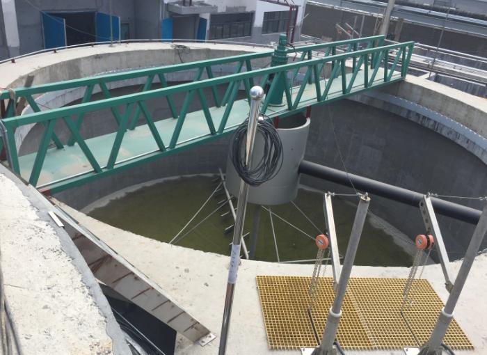 中心传动刮泥机