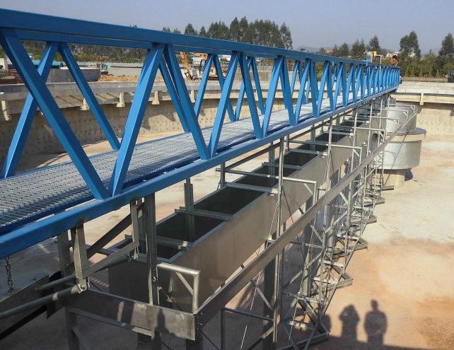 周边传动刮泥机